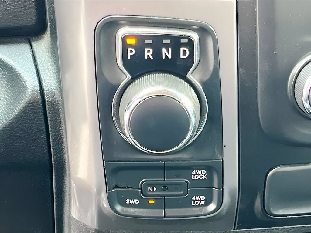 Used 2021 RAM 1500 Classic SLT AWD/4WD image 16