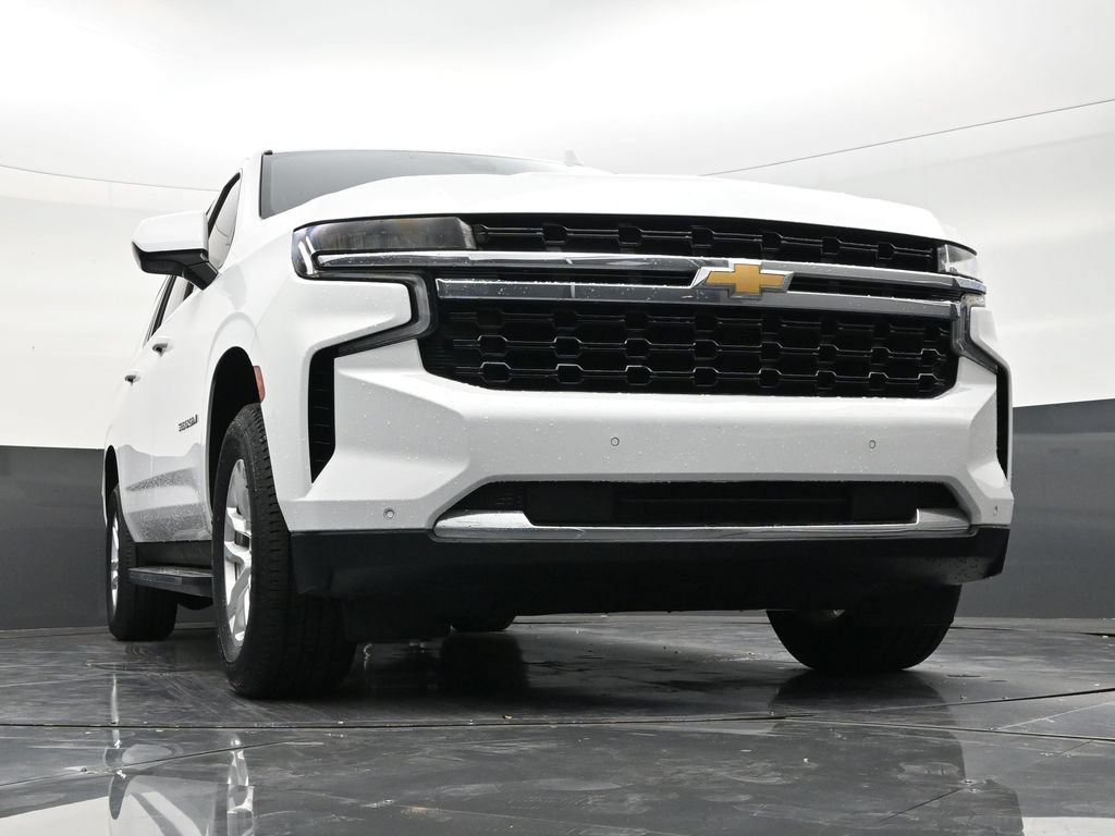 Used 2023 Chevrolet Suburban LS RWD image 25