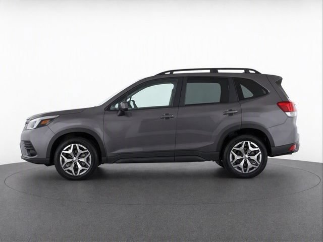 Used 2023 Subaru Forester Premium AWD/4WD image 6