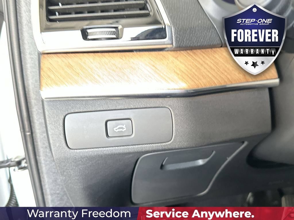 Used 2024 Volvo XC90 B6 Plus w/ Protection Package Premier AWD/4WD image 18