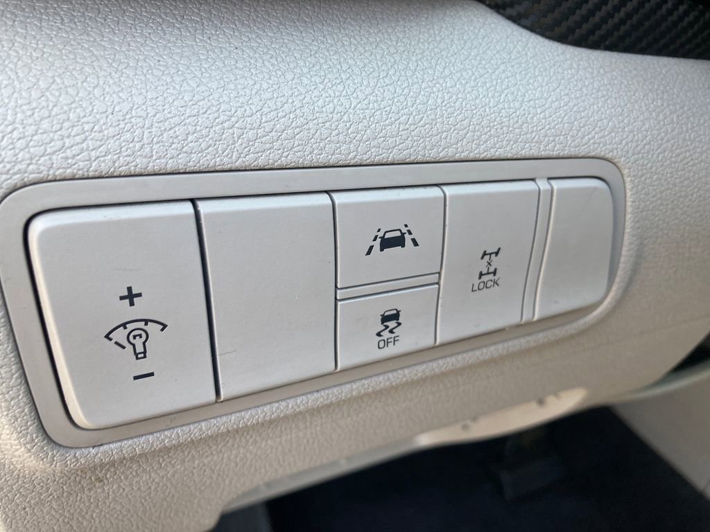 Used 2019 Hyundai Tucson SE image 48