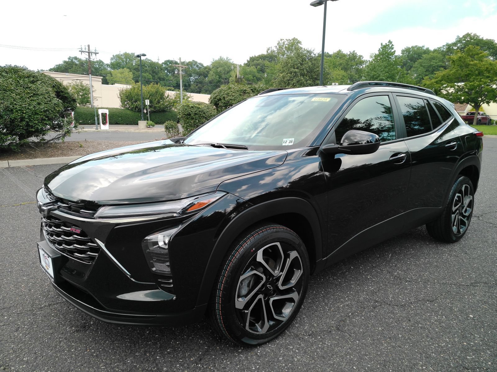 Certified 2024 Chevrolet Trax RS w/ Driver Confidence Package FWD image 2