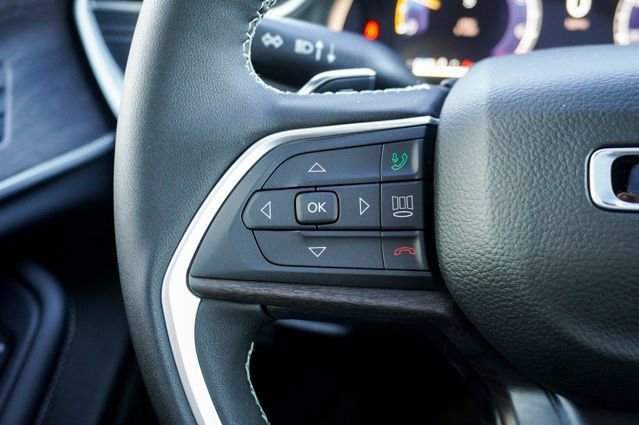 New 2025 Jeep Grand Cherokee Limited w/ Black Appearance Package image 23