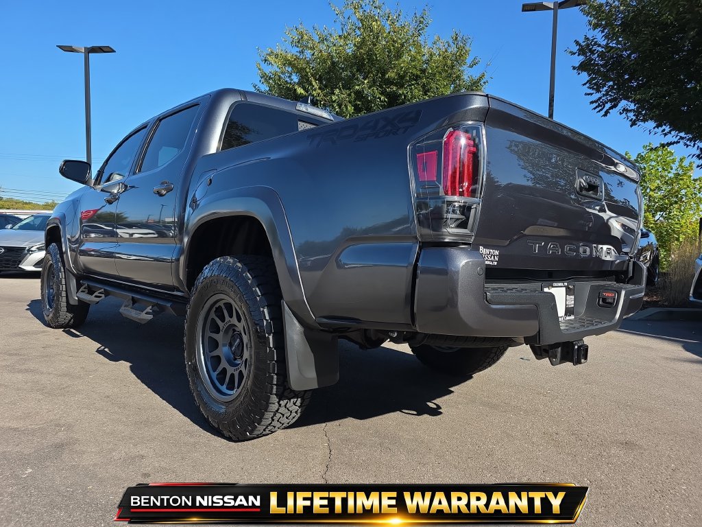 Used 2022 Toyota Tacoma TRD Sport w/ Technology Package AWD/4WD image 5