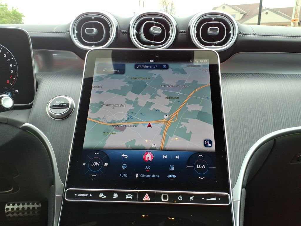 Used 2025 Mercedes-Benz GLC 350e 4MATIC image 20