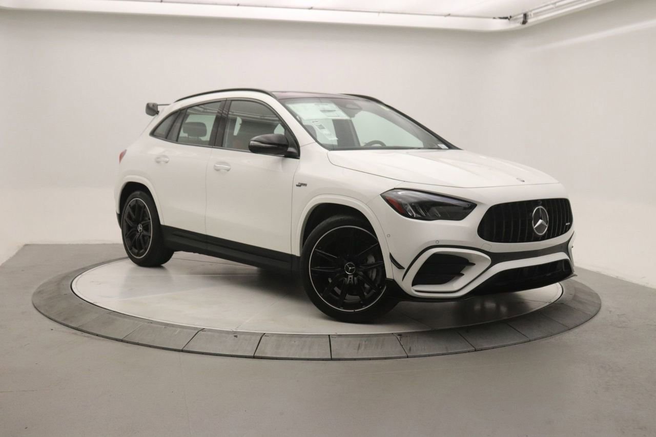 New 2026 Mercedes-Benz GLA 35 AMG 4MATIC image 16