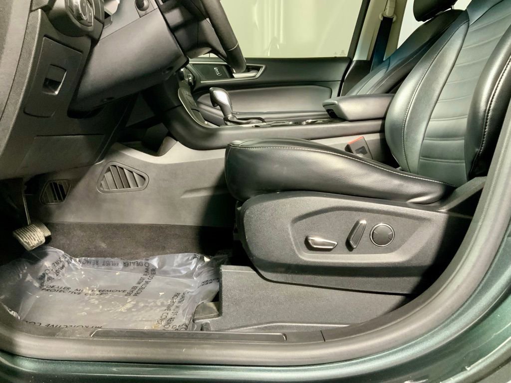 Used 2015 Ford Edge SEL w/ Equipment Group 201A image 19