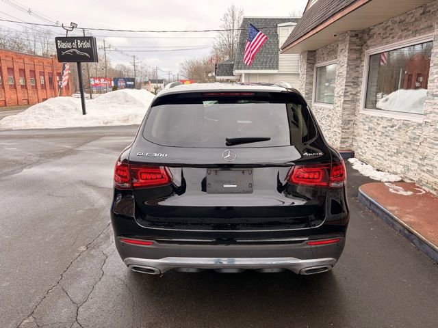 Used 2022 Mercedes-Benz GLC 300 4MATIC w/ Driver Assistance Package image 6