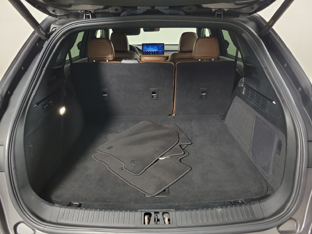 Certified 2022 Lincoln Nautilus Reserve AWD/4WD image 8