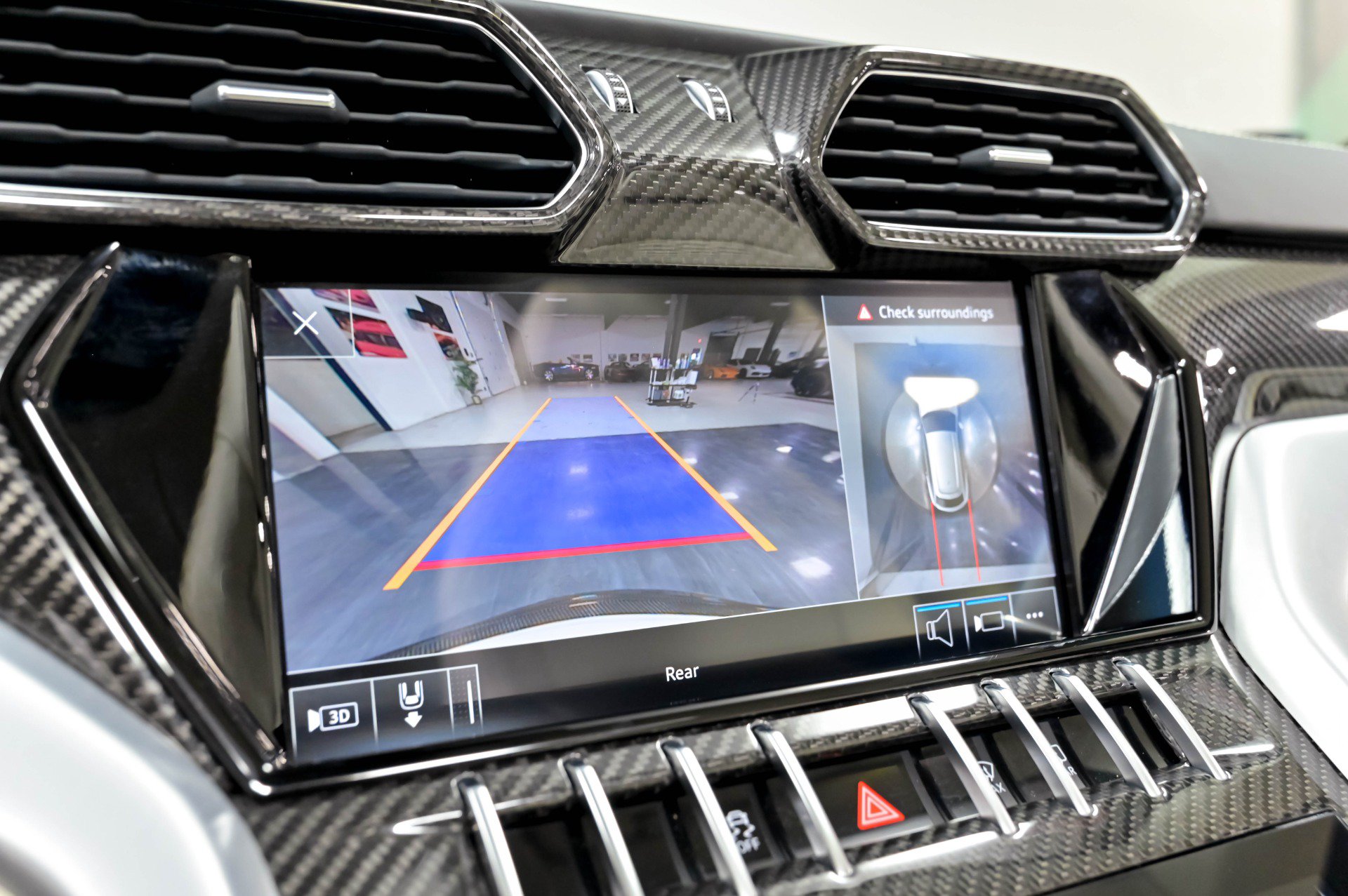 Used 2020 Lamborghini Urus AWD/4WD image 92