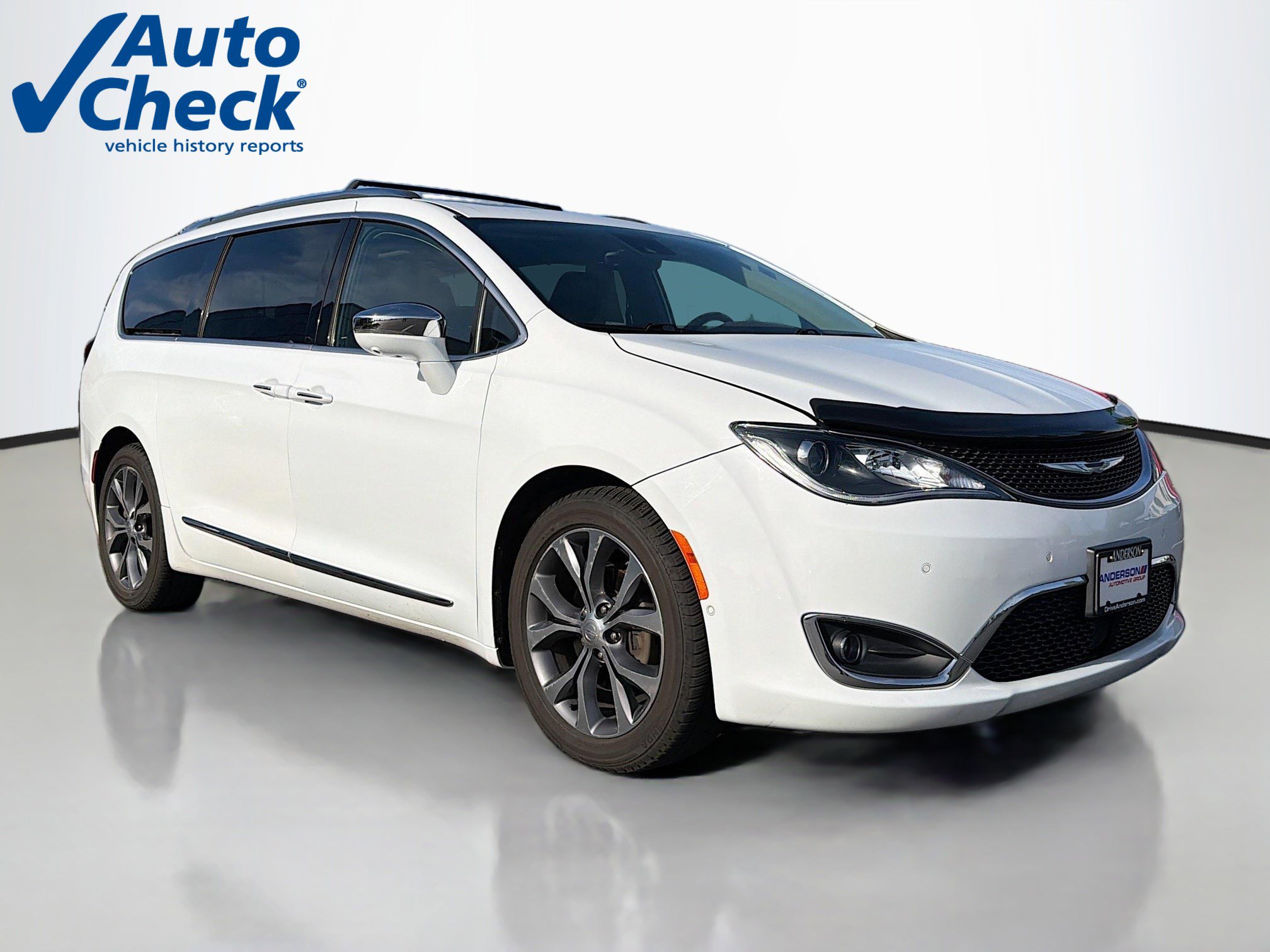 Used 2017 Chrysler Pacifica Limited w/ Advanced Safetytec Group FWD image 1