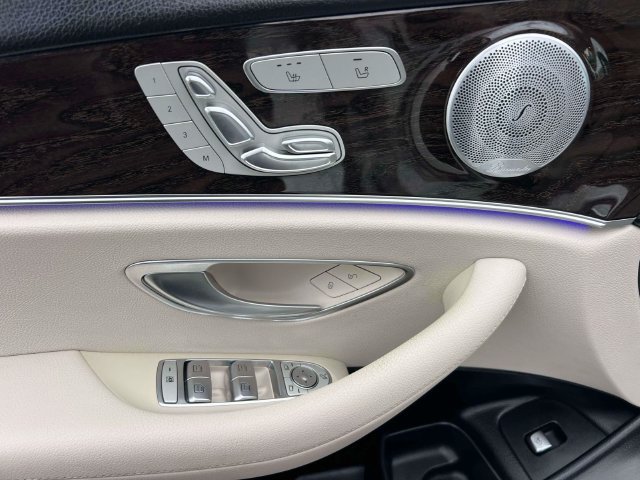 Used 2020 Mercedes-Benz E 350 Sedan image 17