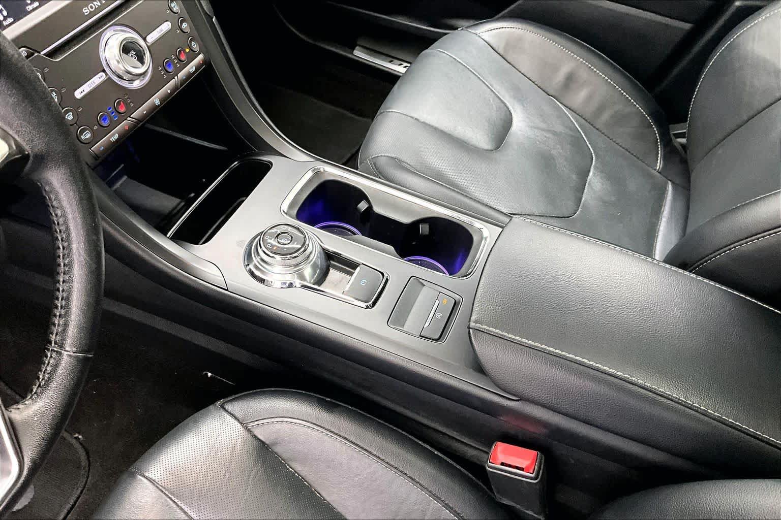 Used 2019 Ford Fusion Titanium FWD image 16