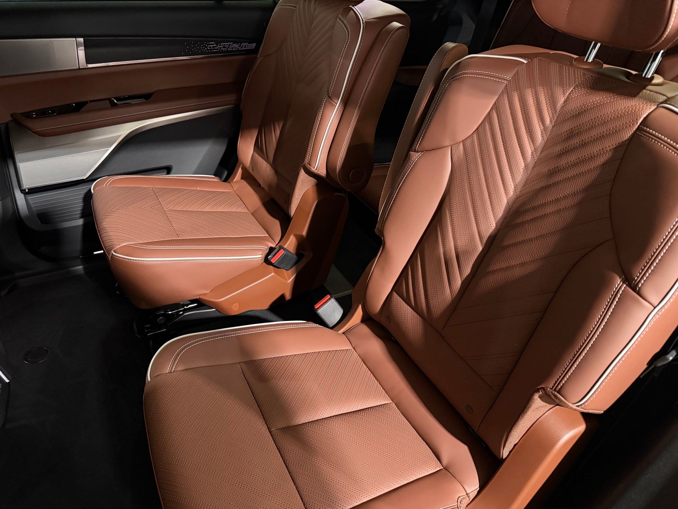 New 2026 Cadillac Vistiq Platinum AWD/4WD image 41