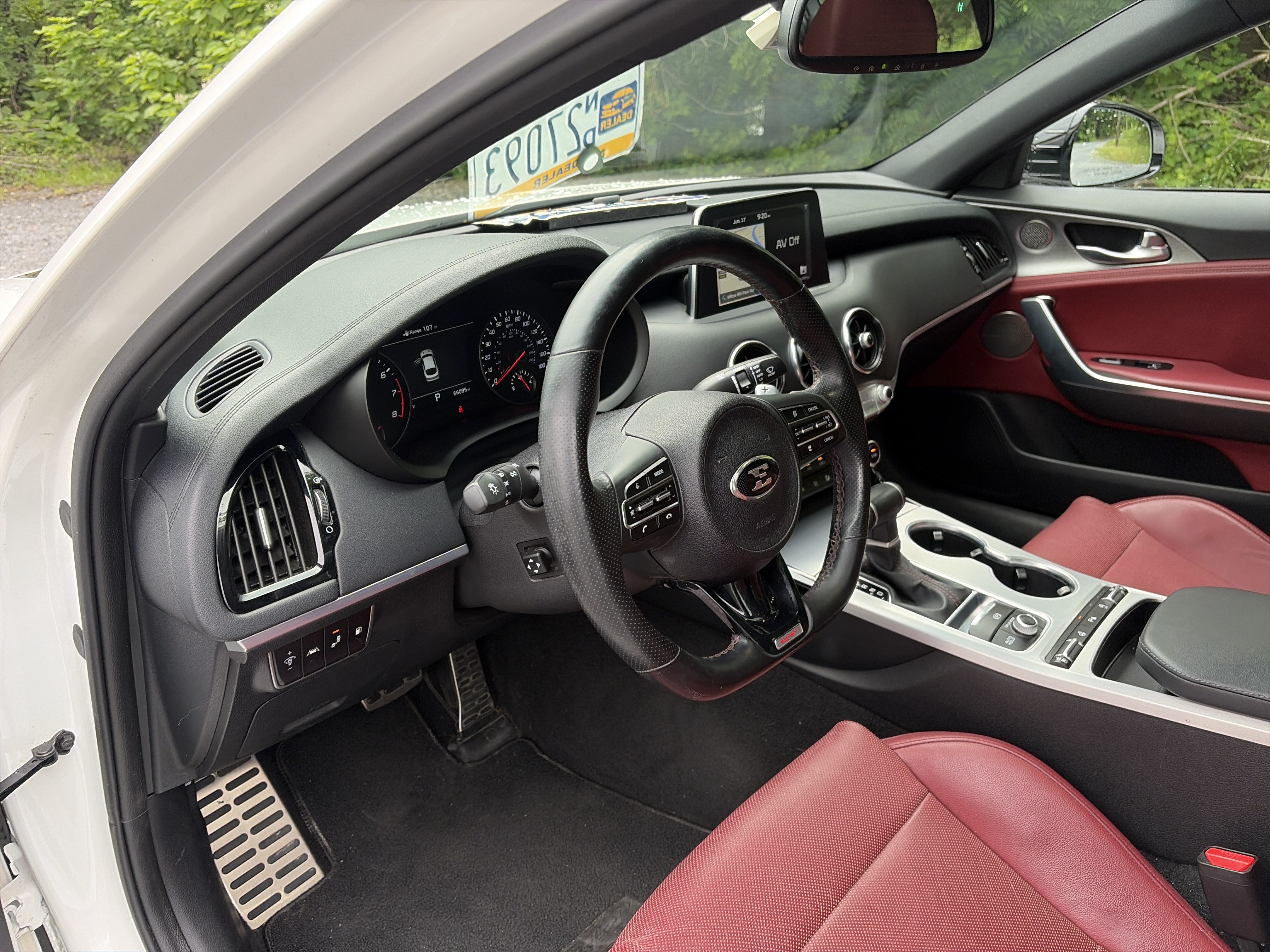 Used 2019 Kia Stinger GT1 AWD/4WD image 19