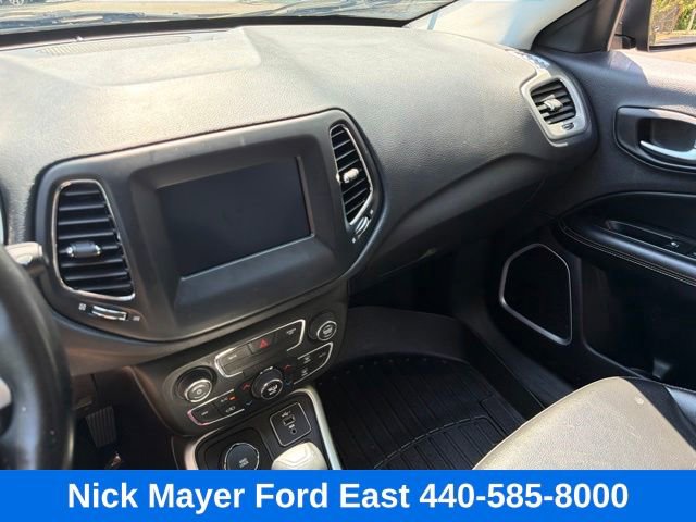 Used 2020 Jeep Compass Latitude AWD/4WD image 28