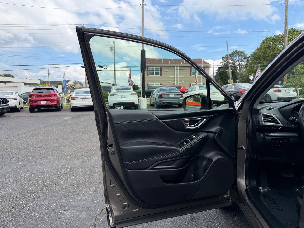 Used 2019 Subaru Forester Limited w/ Popular Package #3 AWD/4WD image 9