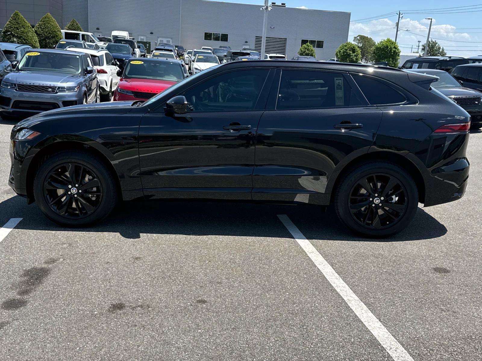 New 2026 Jaguar F-PACE R-Dynamic S image 2