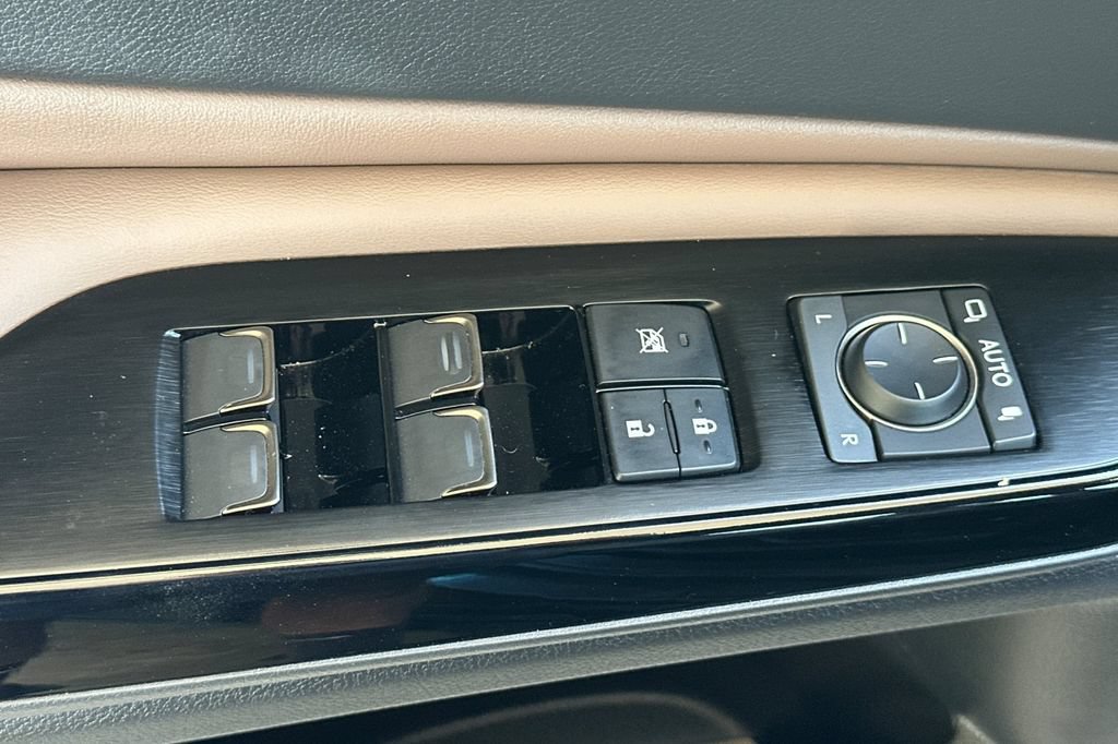 Certified 2025 Lexus ES 300h w/ Premium Package FWD image 13