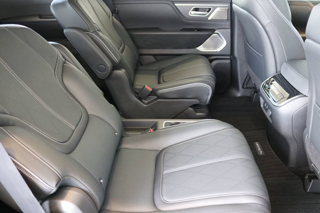 Certified 2025 INFINITI QX80 Sensory image 36