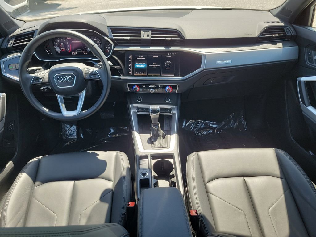 Used 2025 Audi Q3 2.0T Premium w/ Convenience Package AWD/4WD image 24