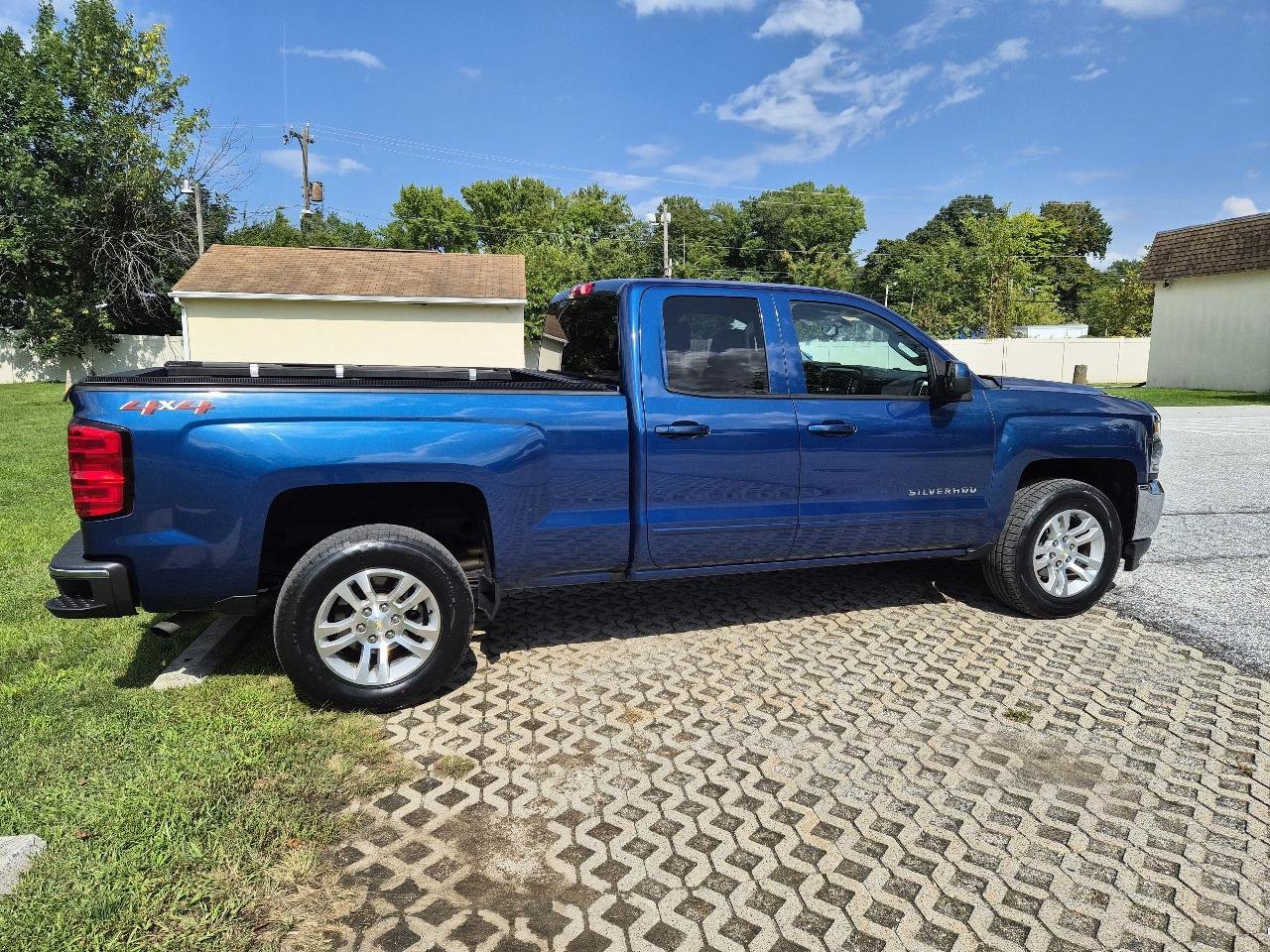 Used 2019 Chevrolet Silverado 1500 LT w/ All Star Edition AWD/4WD image 4