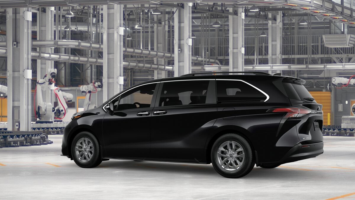New 2026 Toyota Sienna XLE AWD/4WD image 5