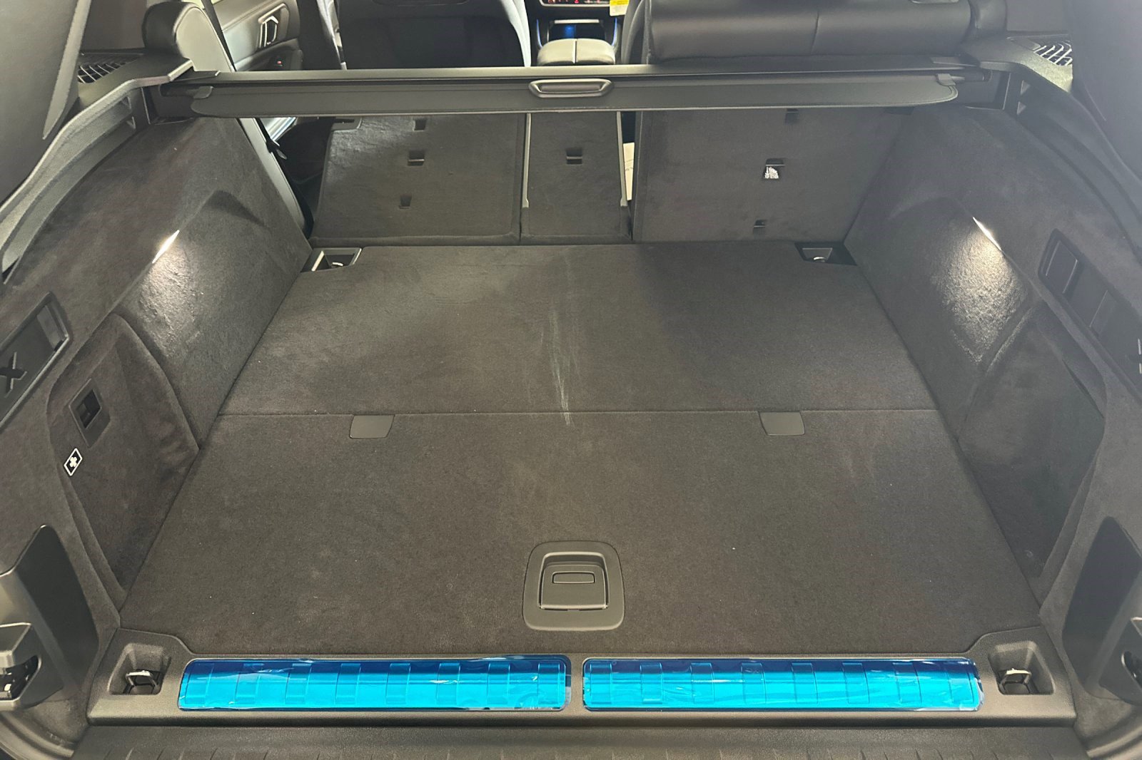 Used 2026 BMW X5 xDrive50e w/ M Sport Package AWD/4WD image 28