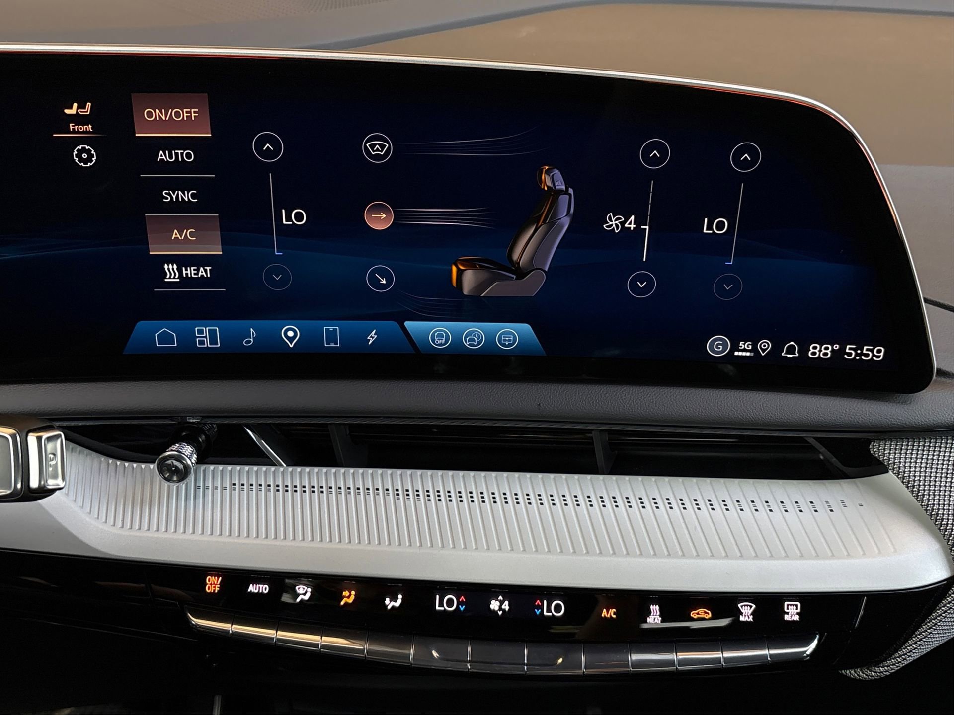 New 2026 Cadillac Optiq Luxury 1 image 26