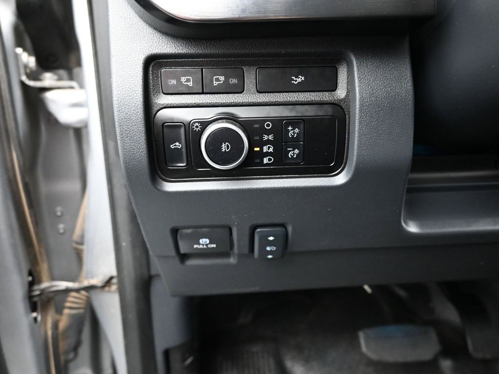 Used 2024 Ford F350 Lariat image 9