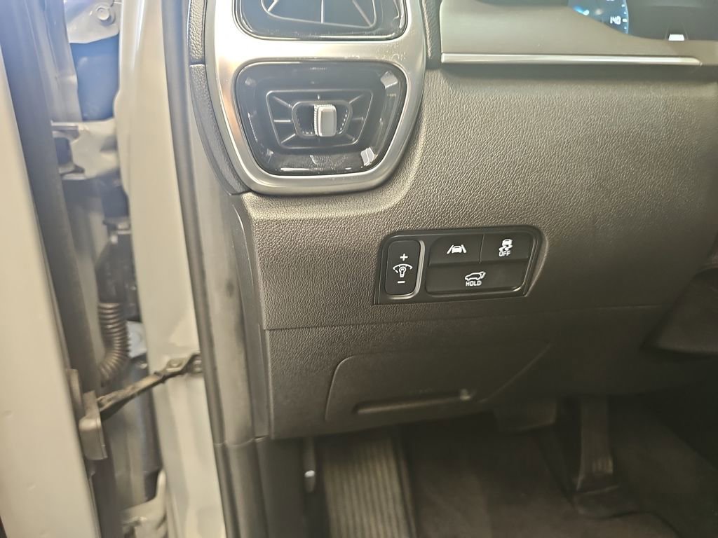 Used 2023 Kia Sorento SX image 39