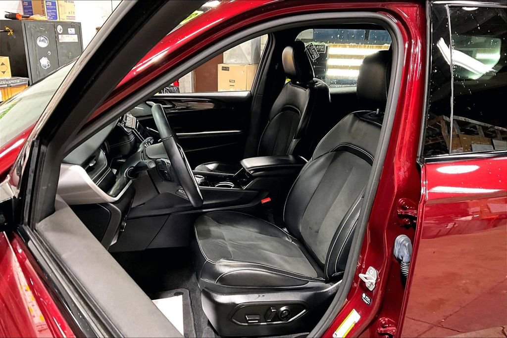 Used 2021 Jeep Grand Cherokee L Altitude image 23