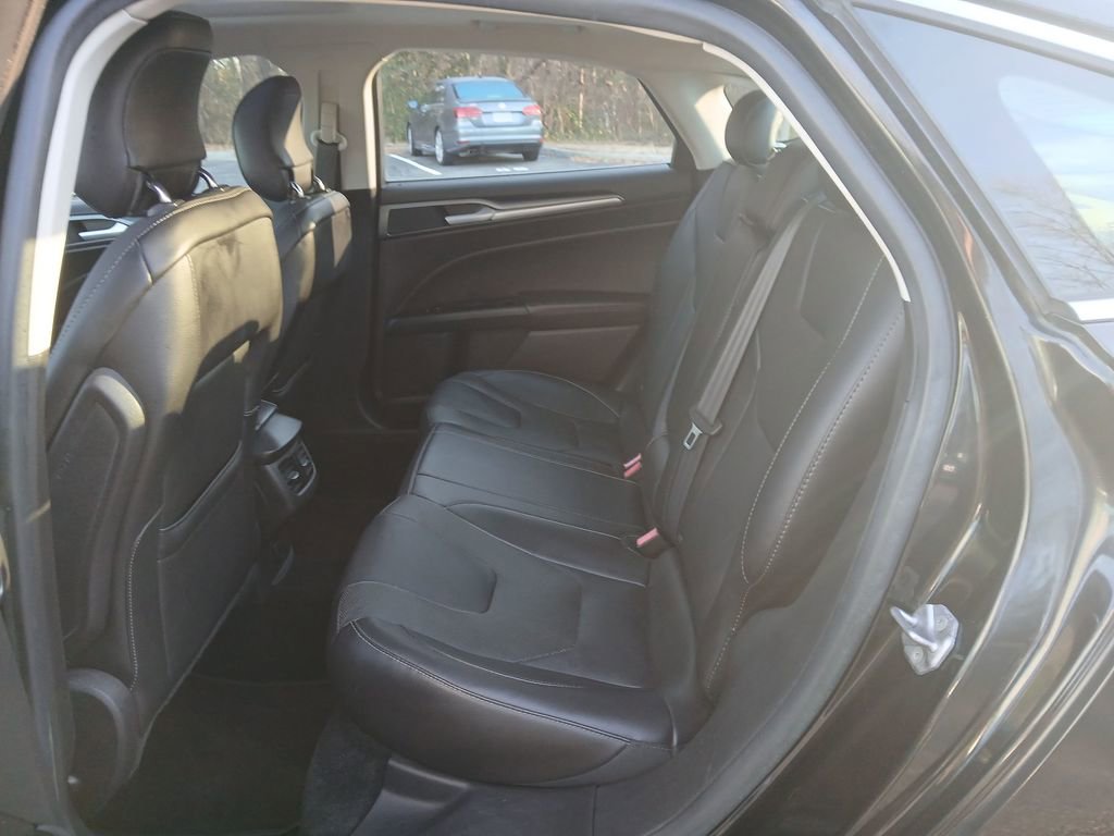 Used 2014 Ford Fusion Titanium image 26