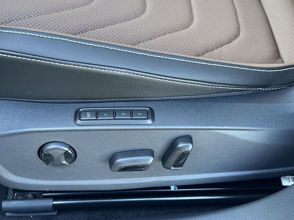 New 2026 Volkswagen Jetta SEL image 12