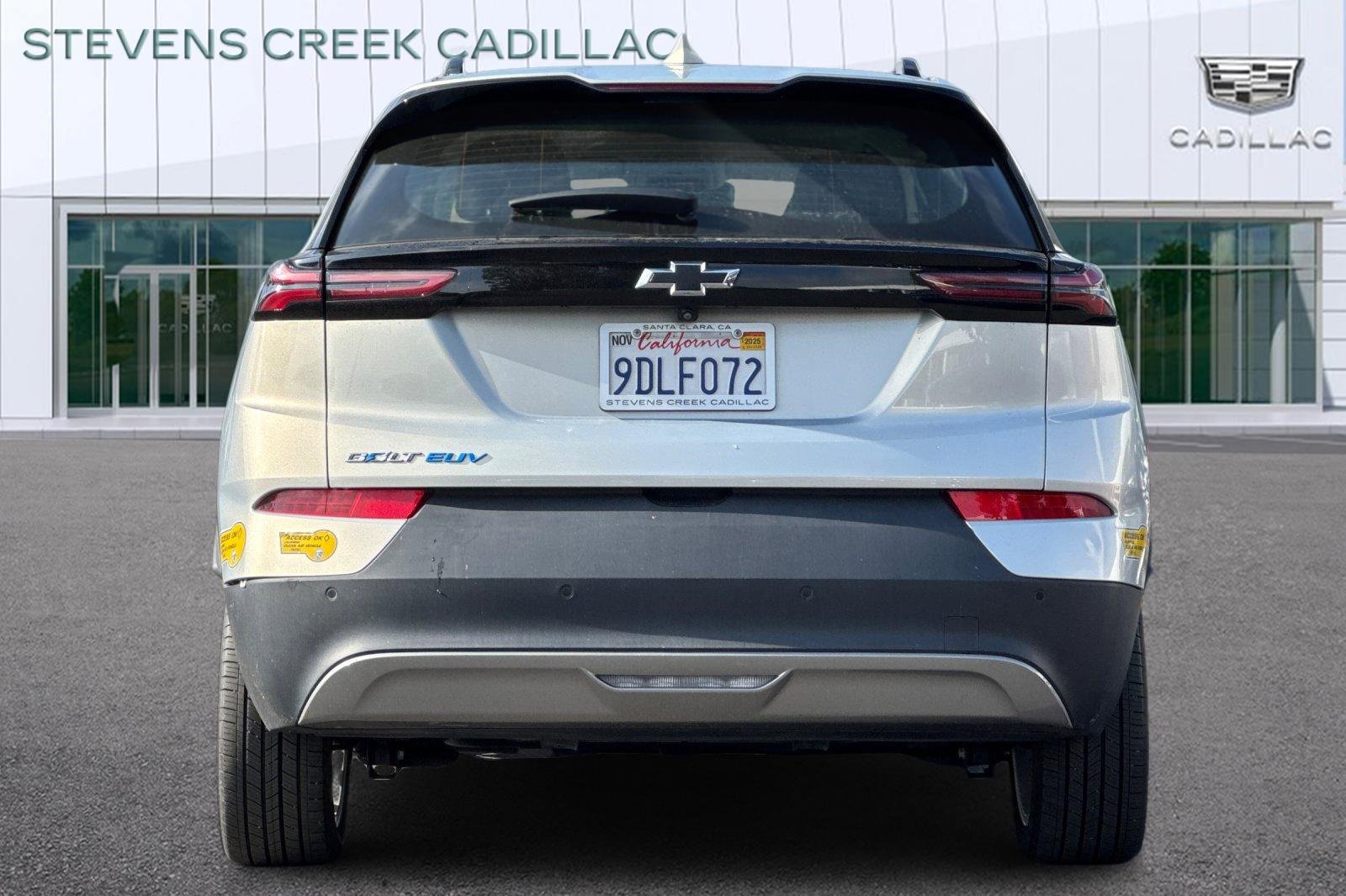 Used 2023 Chevrolet Bolt EUV LT w/ Comfort Package image 4