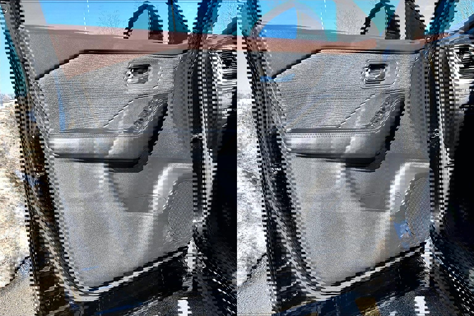 Used 2023 Nissan Rogue SV image 21