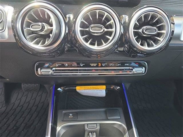 Used 2026 Mercedes-Benz GLB 250 4MATIC image 32