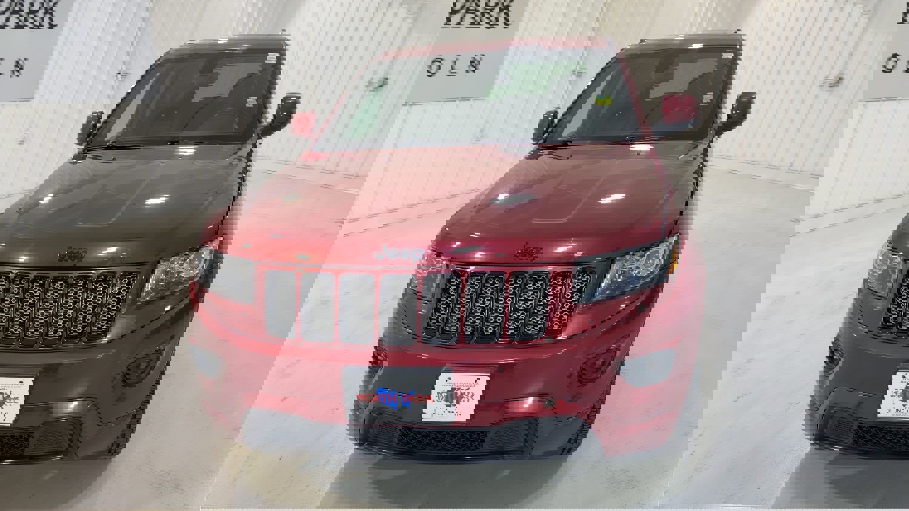 Used 2015 Jeep Grand Cherokee Altitude image 4