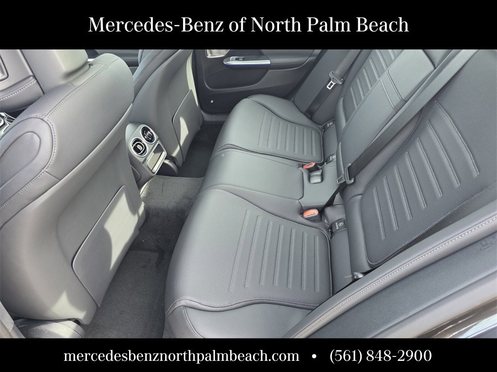 New 2026 Mercedes-Benz C 300 Sedan image 11