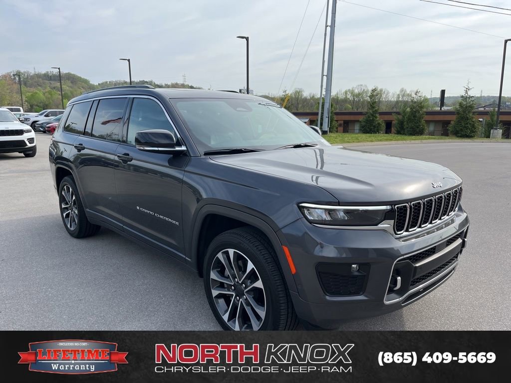 Used 2025 Jeep Grand Cherokee L Overland w/ Trailer Tow Package image 2