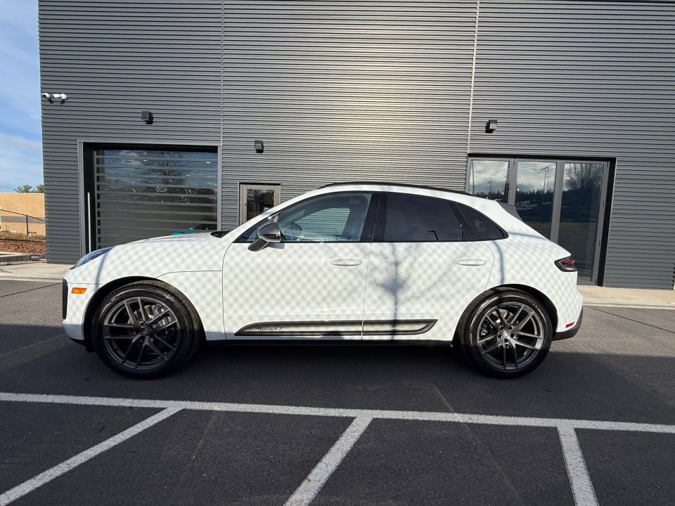 New 2026 Porsche Macan Turbo image 2