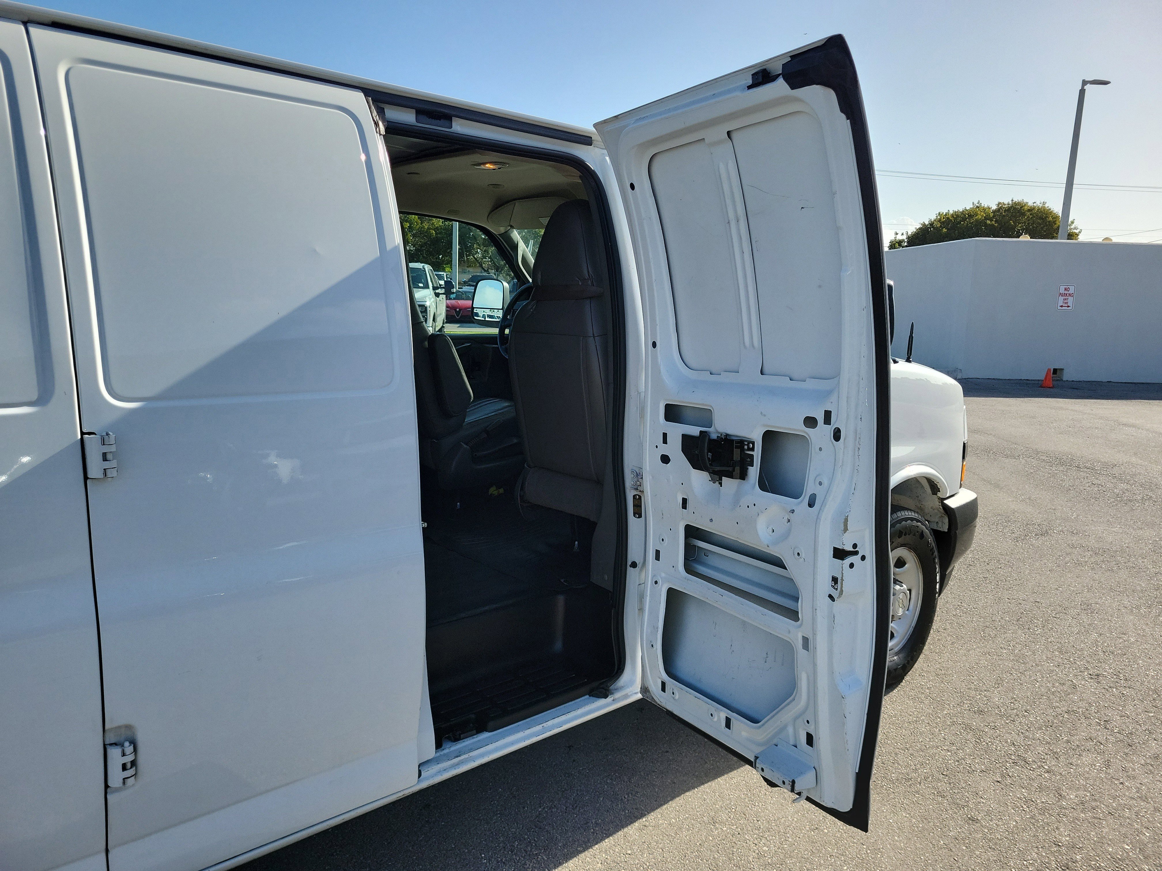 Used 2021 Chevrolet Express 2500 Extended w/ Driver Convenience Package image 14