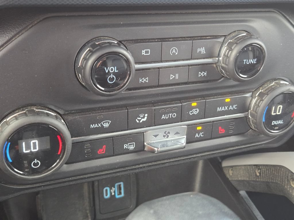 Used 2021 Ford Bronco Outer Banks AWD/4WD image 24