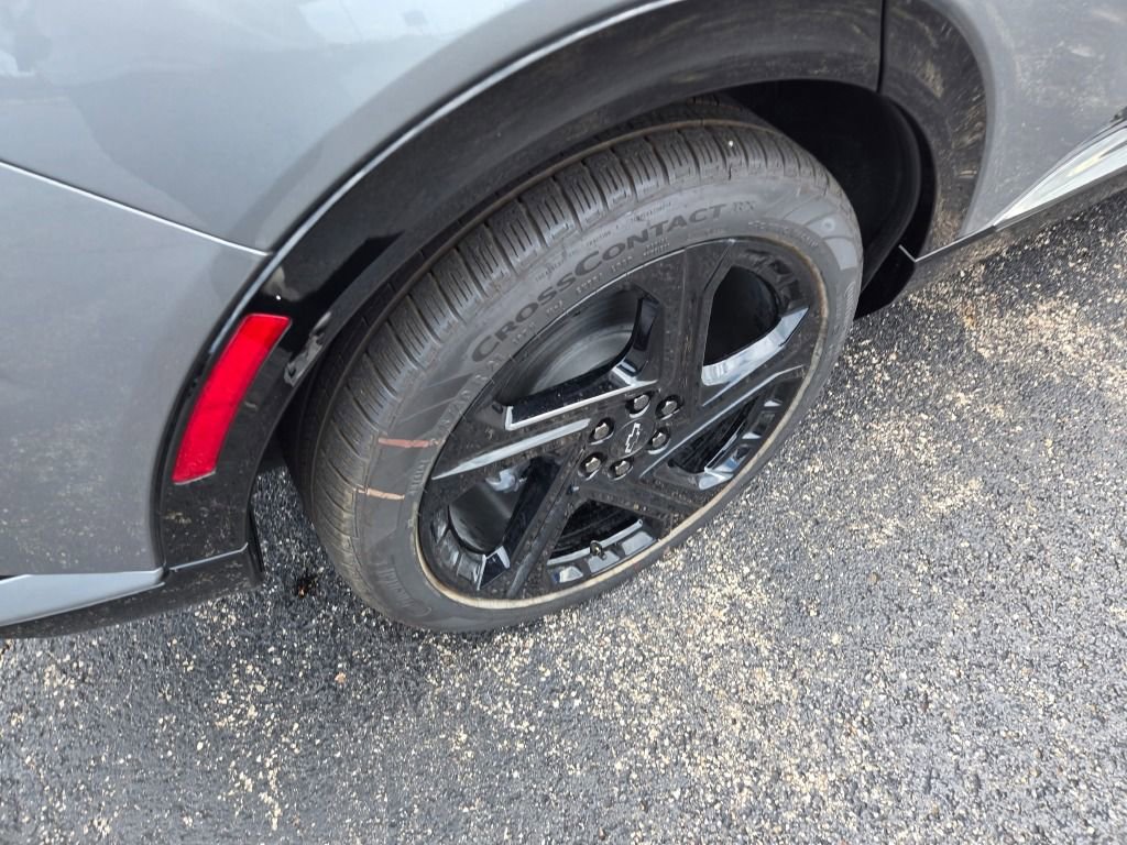 New 2025 Chevrolet Equinox EV RS w/ Convenience Package II image 11