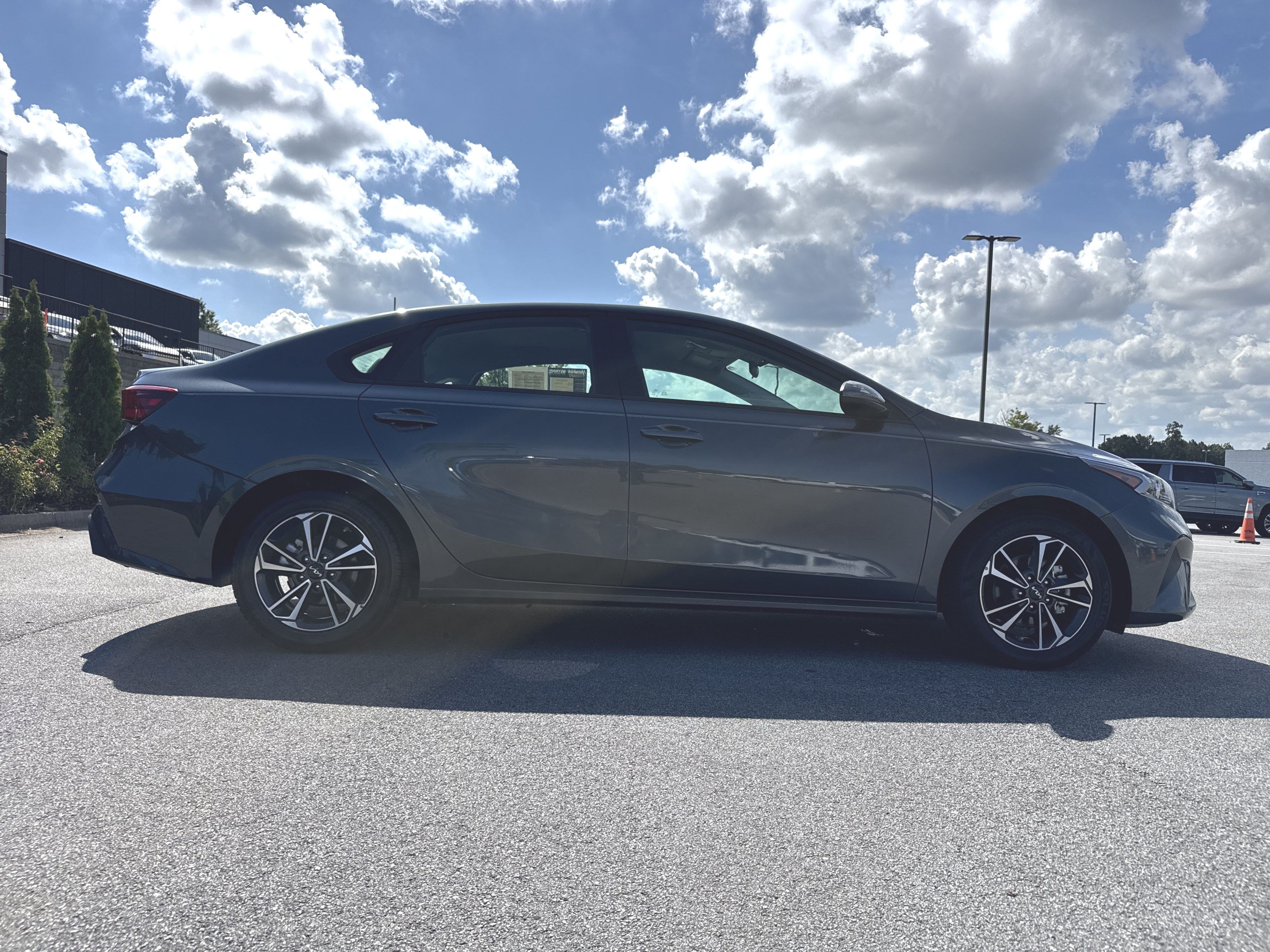 Used 2024 Kia Forte LXS FWD image 11
