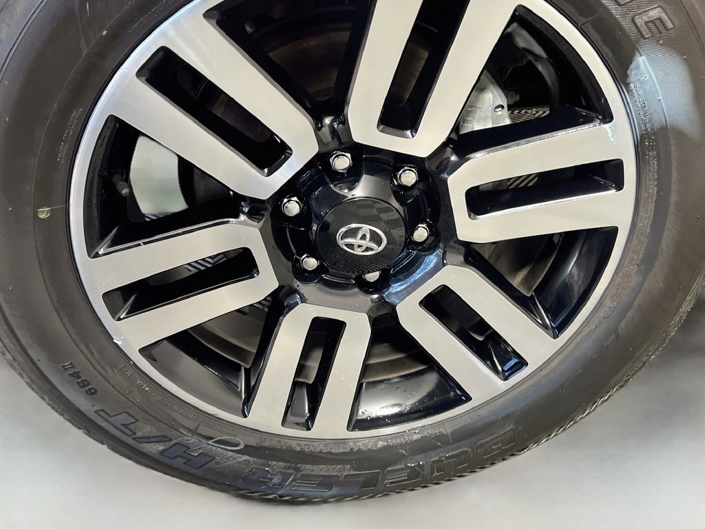 Used 2022 Toyota 4Runner Limited AWD/4WD image 11