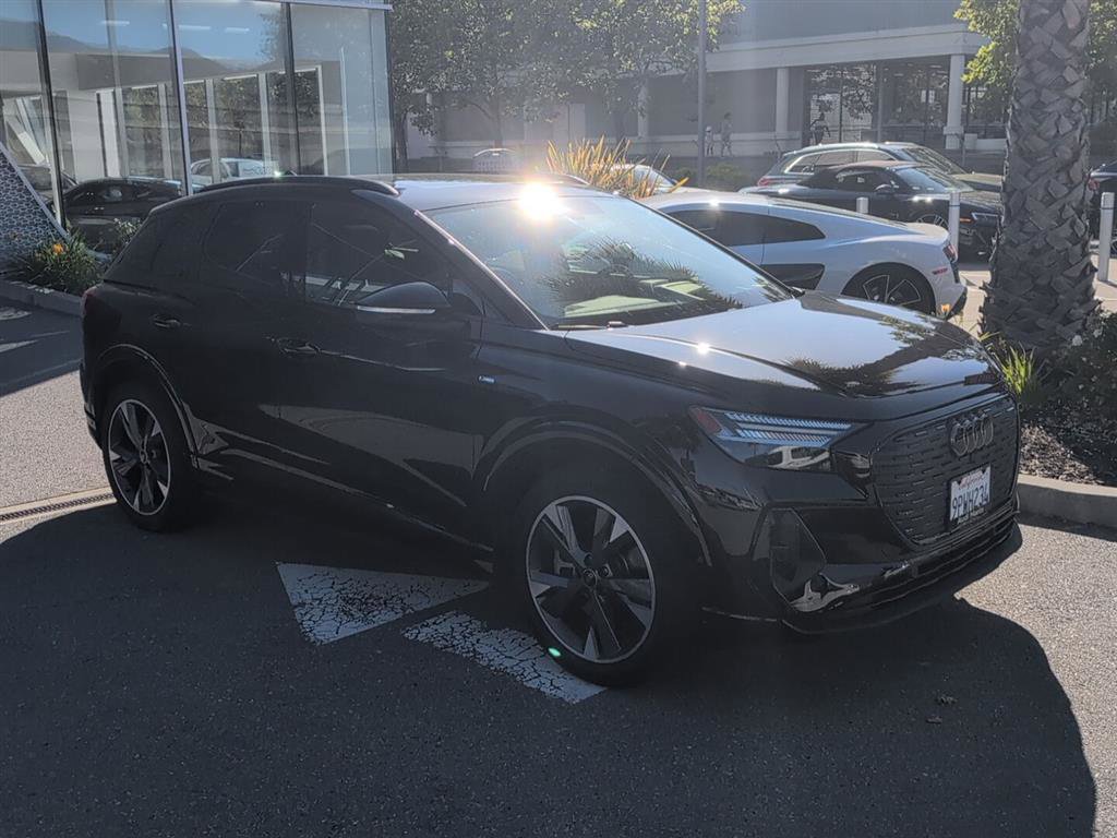 Used 2023 Audi Q4 e-tron Prestige w/ Black Optic Package AWD/4WD image 4
