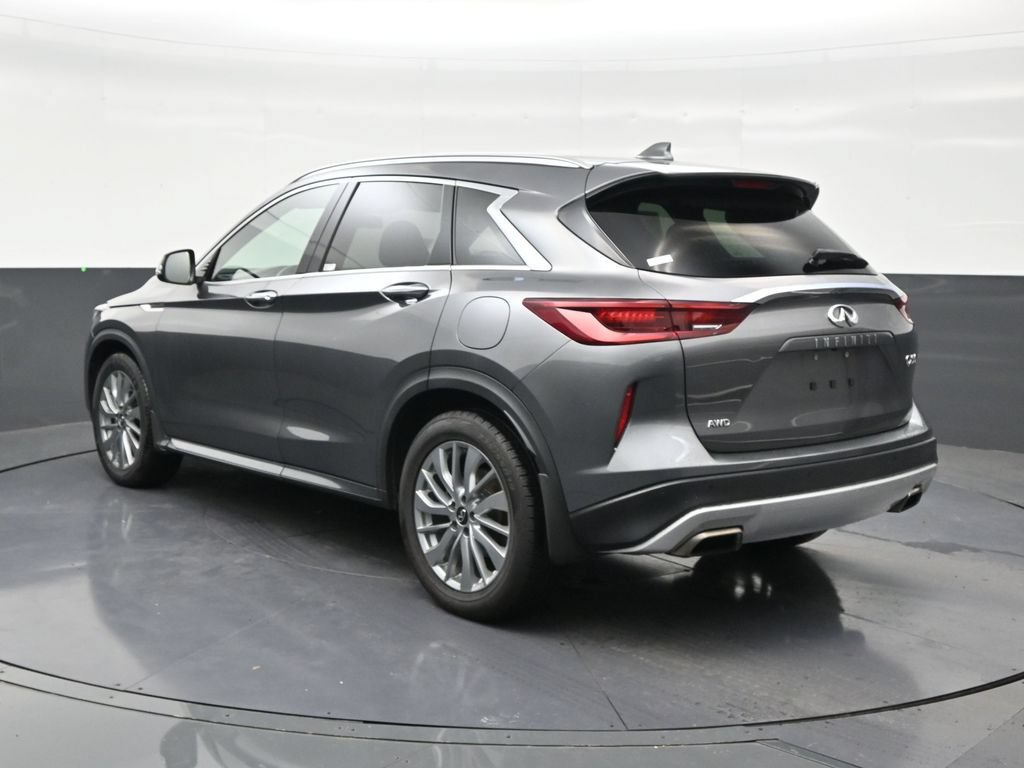 Used 2023 INFINITI QX50 Luxe AWD/4WD image 3