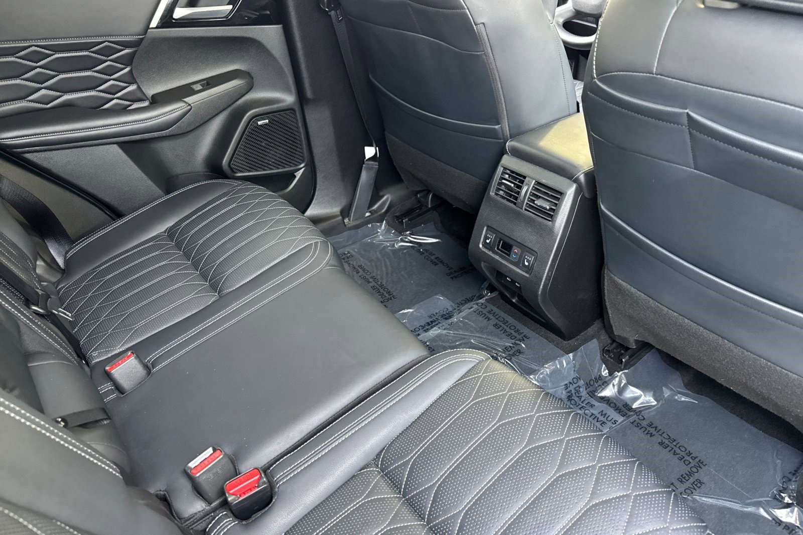 Used 2025 Mitsubishi Outlander SEL image 32