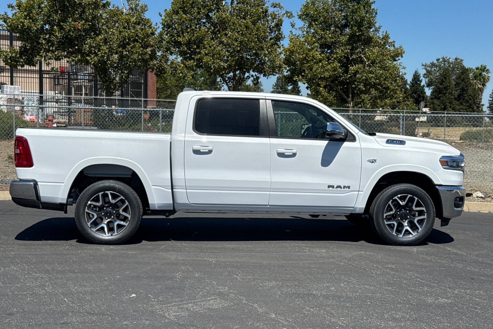 New 2026 RAM 1500 Laramie AWD/4WD image 2